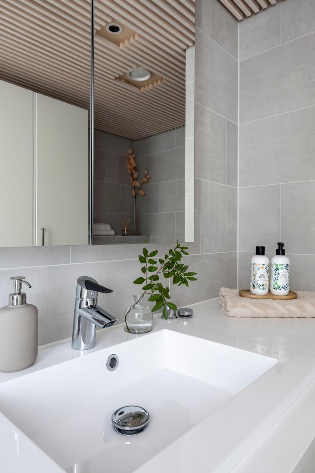 Stylish Flat In Trendy Kallio Helsinki Exterior photo